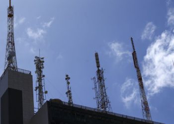 Antenas de telefonia celular. Foto: Marcelo Camargo/Agência Brasil