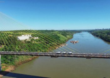 Teste de resistência na Ponte da Integração. Foto: IB/Paraguai