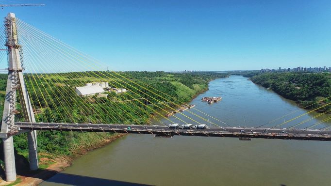 Teste de resistência na Ponte da Integração. Foto: IB/Paraguai