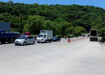 O tempo de travessia, entre a compra do bilhete e o desembarque do outro lado da baía, está em aproximadamente 45 minutos. Foto: DER
