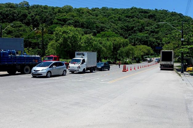 O tempo de travessia, entre a compra do bilhete e o desembarque do outro lado da baía, está em aproximadamente 45 minutos. Foto: DER