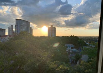Pôr do sol em Foz do Iguaçu. Foto: Elias Dandolini