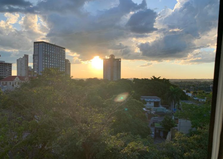 Pôr do sol em Foz do Iguaçu. Foto: Elias Dandolini