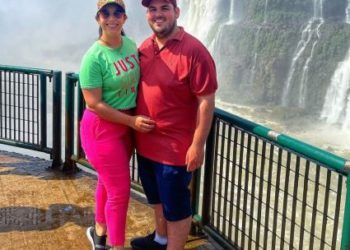 Turistas nas Cataratas do Iguaçu. Foto: Shisrley Liciane/ Divulgação