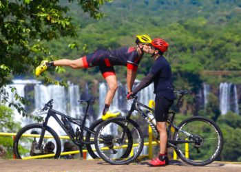84 anos do Parque Nacional do Iguaçu - Passeio de bike - Créditos Nilton Rolin