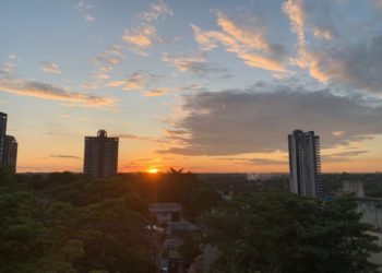 Pôr do sol em Foz do Iguaçu. Foto: Elias Dandolini/Cortesia