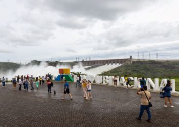 Vertedouro da Itaipu. Foto: Kiko Sierich/PTI