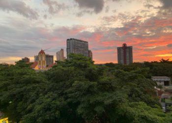 Pôr do sol em Foz do Iguaçu. Foto: Elias Dandolini/Cortesia