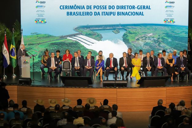 Piana discursa durante a posse do novo DGB. Foto: Roberto Dziura Jr/AEN