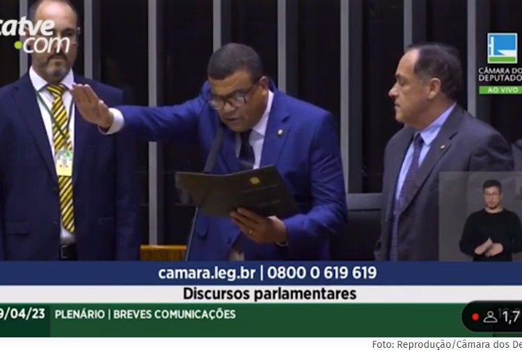 Luciano toma posse no cargo. Foto: reprodução Catve