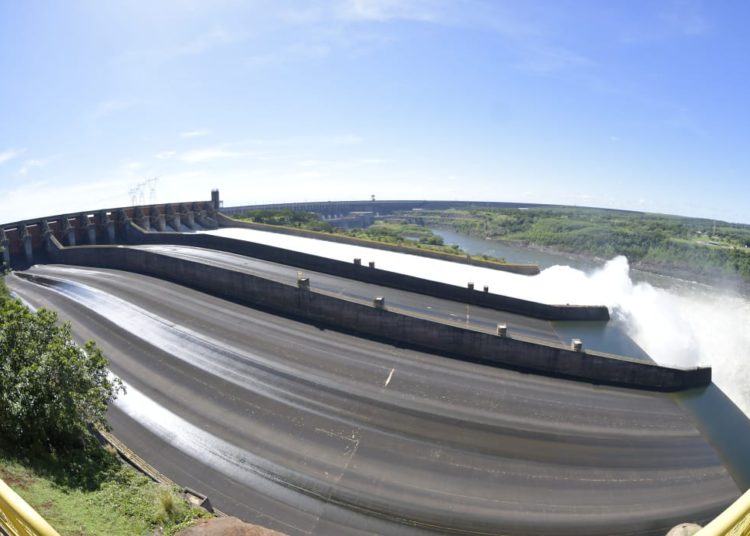 Vertedouro da Itaipu. Foto ilustrativa: IB/PY