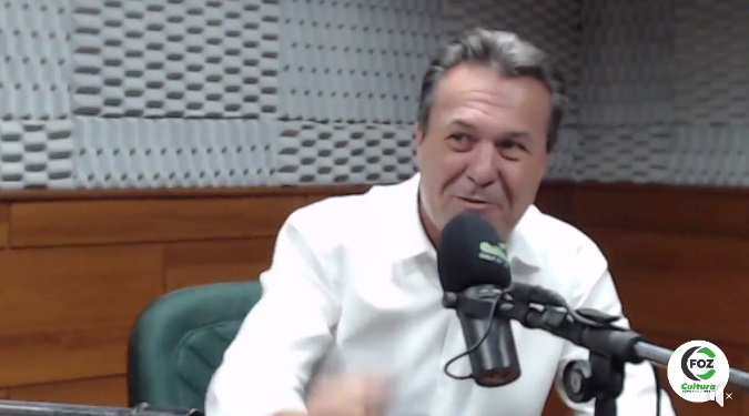 Secretário em entrevista à Rádio Cultura ontem. Foto: captação de vídeo