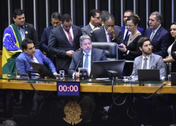 Aprovação do regime de urgência. Foto: Zeca Ribeiro/Câmara dos Deputados