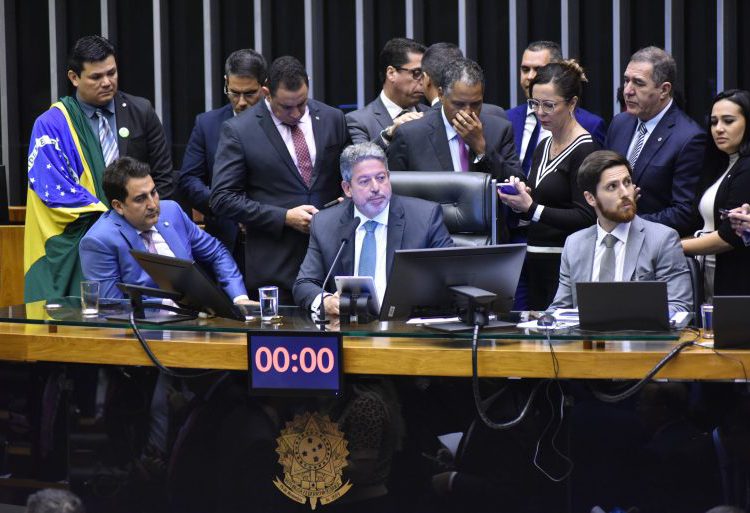 Aprovação do regime de urgência. Foto: Zeca Ribeiro/Câmara dos Deputados