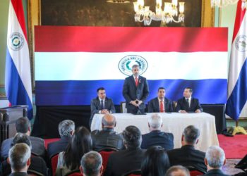 Em discurso durante a apresentação do projeto de construção de uma nova linha de transmissão elétrica para o Chaco. Foto: Agência IP