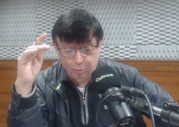 Nelso Rodrigues, âncora do programa Contraponto, da Rádio Cultura. Foto: captação de vídeo