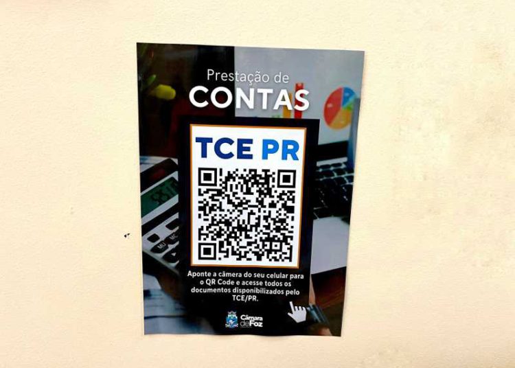 QR code está disponível no saguão do Legislativo municipal. Foto: divulgação/CMFI
