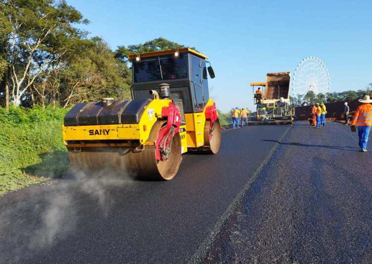Perimetral Leste de Foz do Iguaçu tem primeiro segmento pavimentado - Pavimentação acesso ao Marcos das Três fronteiras
Foto: DER-PR