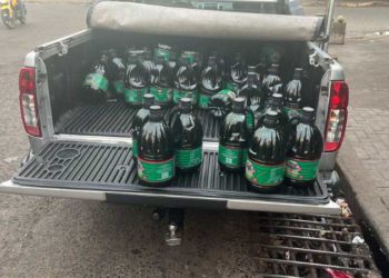 Azeite proibido para ser vendido no Brasil apreendido pela PF. Foto: divulgação/PF