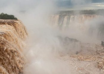 Cataratas do Iguaçu com vazão exuberante. Foto: divulgação