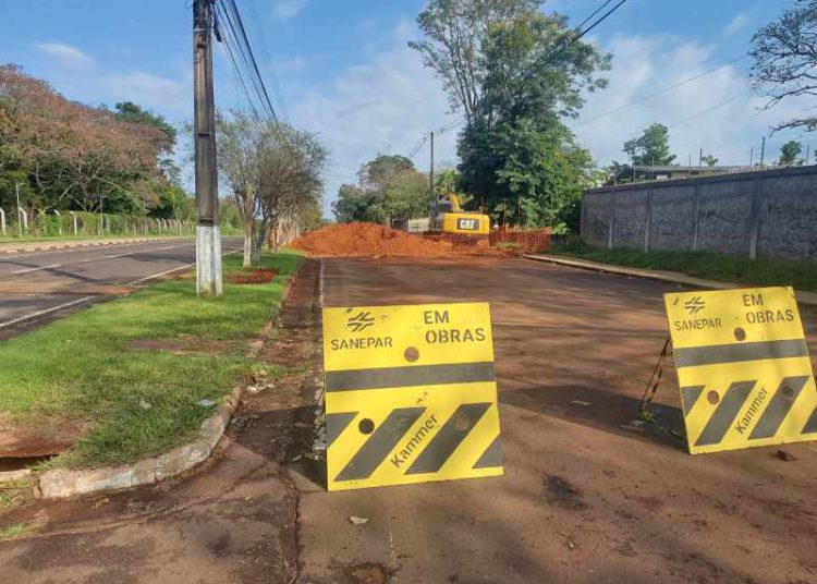 Obra da Sanepar na Vila A. Foto: Não Viu?