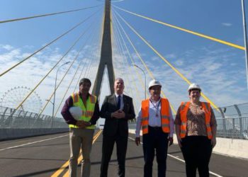 Embaixador em visita à Ponte da Integração. Foto: Embaixada dos EUA/Agência IP