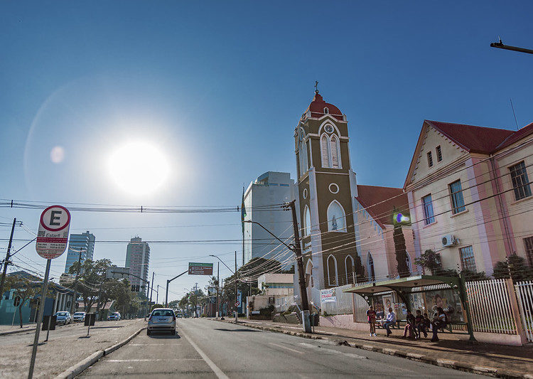 Avenida Jorge Schimmelpfeng. Foto: Thiago Dutra/PMFI