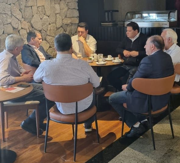 O que será que eles conversaram? Foto: Almanaque do Futuro