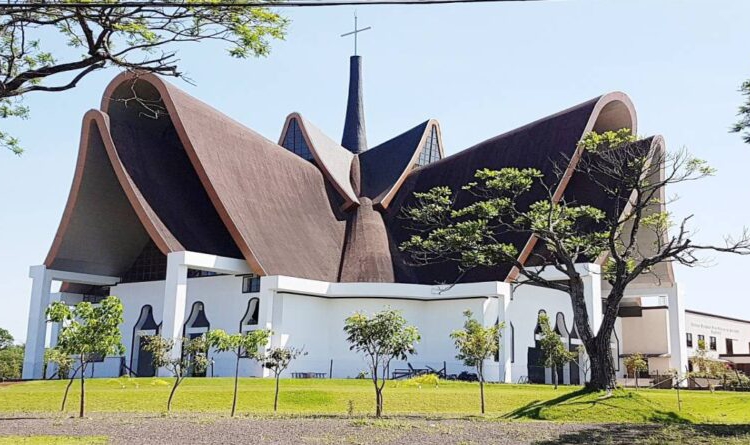 Nova catedral de Foz., localizada na Vila A. Foto: GDia