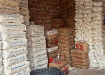 Farinha contrabandeada em depósito inadequado. Foto: divulgação/PF