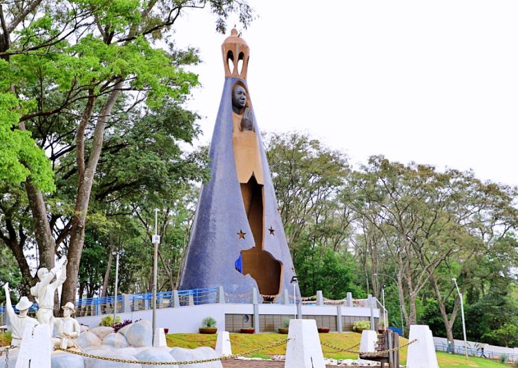 O monumento recebe romeiros do Brasil e do exterior. Foto: Divulgação