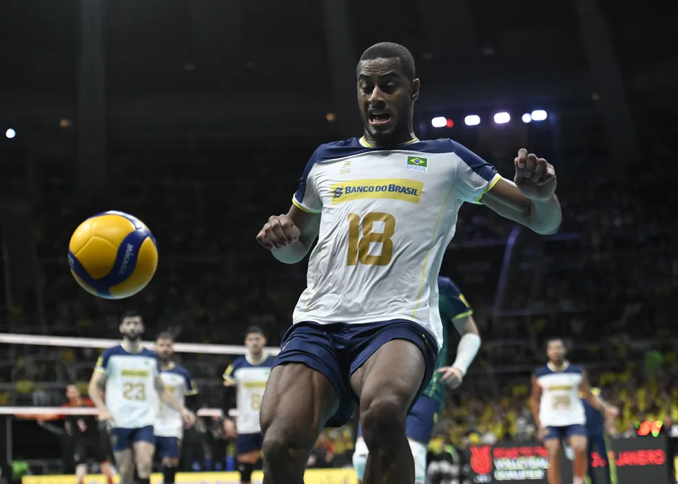 Brasil x Alemanha Pré-Olímpico de vôlei Lucarelli — Foto: André Durão