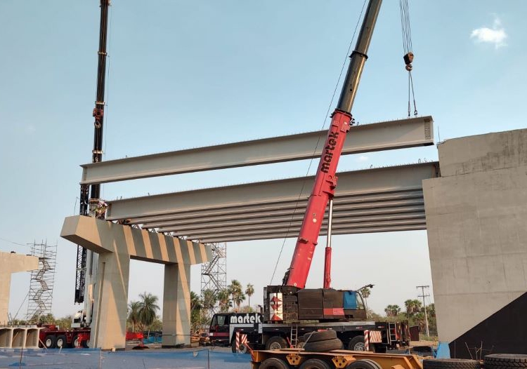 Montagem das vigas. Fotos: IB do Paraguai