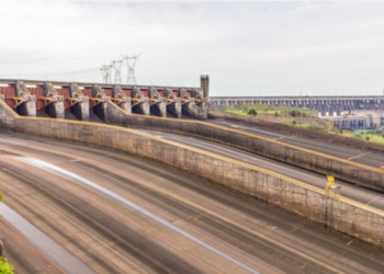 Vertedouro da Itaipu. Foto: IB/margem paraguaia