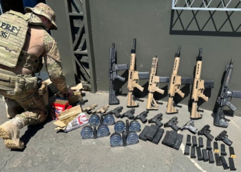 Arsenal apreendido nesta segunda-feira. Foto: PRF