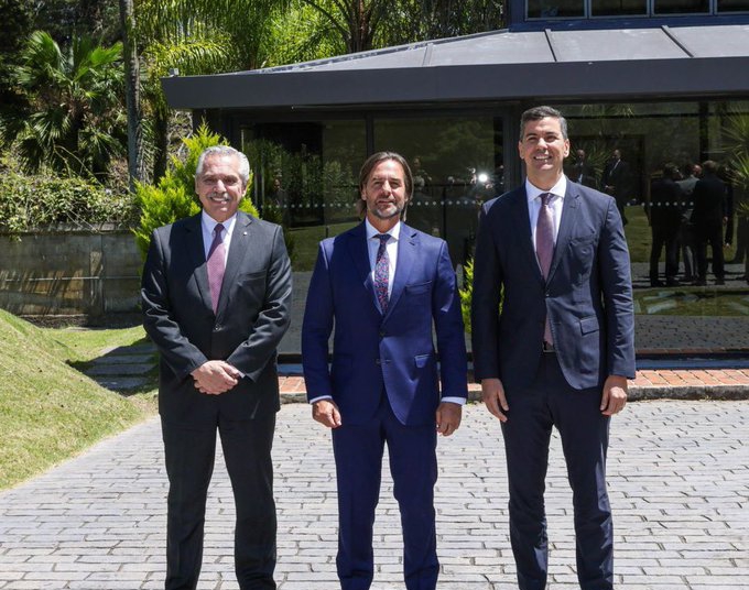 Encontro dos presidentes em Montevidéu, na última sexta-feira (27), Foto: Agência IP/Divulgação