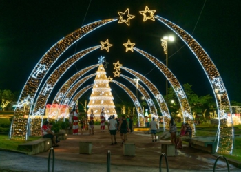 Abertura do Natal ontem à noite no Gramadão da Vila A. Fotos: Sara Cheida/IB