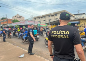 Operação da PF nesta quarta-feira (20) na Ponte da Amizade. Foto: divulgação