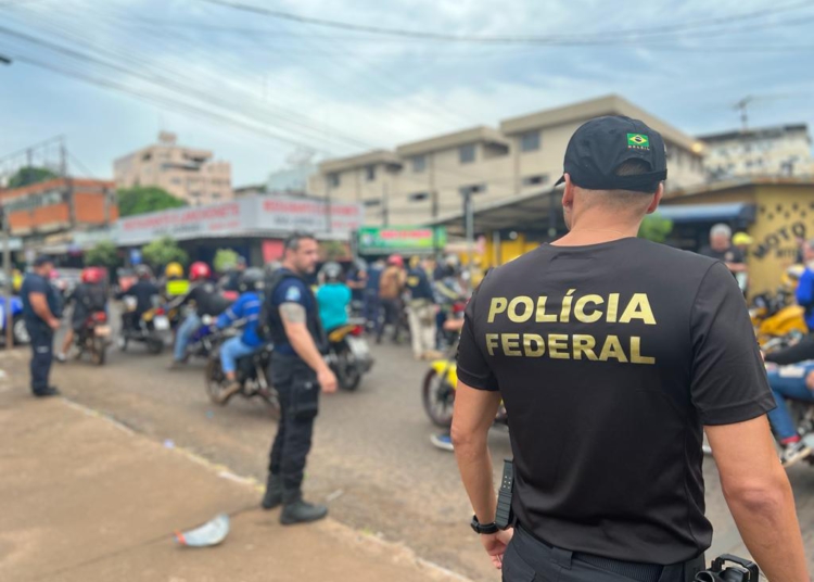 Operação da PF nesta quarta-feira (20) na Ponte da Amizade. Foto: divulgação