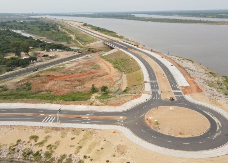 O projeto inclui amplos espaços de recreação social com ciclovias e amplas calçadas em todo o trecho, estacionamento, acessos inclusivos, parques e anfiteatro. Fotos: MOPC/Divulgação