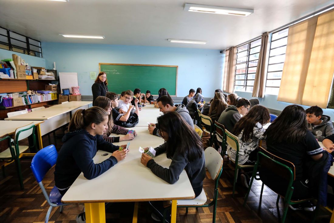 Sancionada lei que institui bônus para profissionais de escolas com bom desempenho
Foto: Geraldo Bubniak/AEN