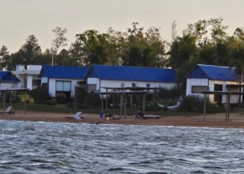 La Marina Lodge oferece nascer do sol incrível  e entardecer inesquecível, além da melhor experiência gastronômica de Itapúa. Foto: divulgação