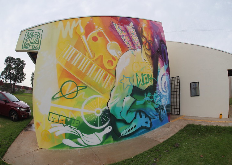 Painel em homenagem a Mosquito. Foto: PMFI/Divulgação