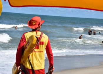 Desde o dia 16 de dezembro, bombeiros fizeram quase 37 resgates por dia no Litoral
Foto: CBMPR