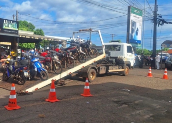 Motos retidas na Ponte da Amizade. Foto: divulgação