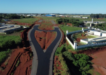 Obra da Perimetral Leste de Foz do Iguaçu manteve bom ritmo em abril
Fotos: DER-PR