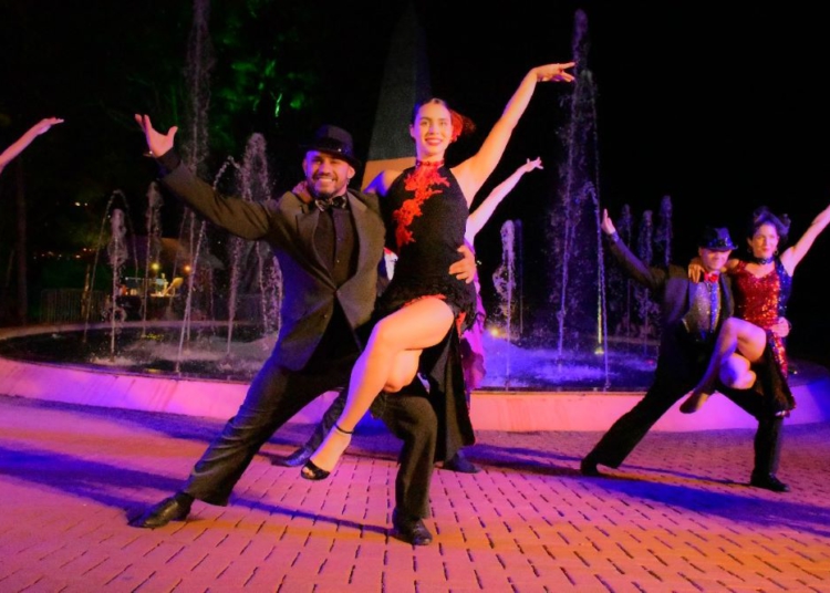 Shows no Marco das Três Fronteiras encantaram os turistas. Foto: Equipe 3 Fronteiras