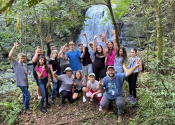 Em Capanema, mais de 250 mudas de espécies nativas foram plantadas nos balneários Kau e Terra Iguassu. Foto: Urbia Cataratas