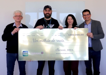 Novo milionário: consumidor da Lapa recebe prêmio máximo do Nota Paraná
Foto: Victor Leandro da Silva/SEFA
