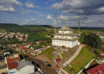 Como Assaí, no interior do Paraná, virou referência global de inovação - Com apenas 13,7 mil habitantes, município do Norte Pioneiro está entre as 7 cidades mais inteligentes do mundo pelo ranking Smart21 do Fórum de Comunidades Inteligentes do Canadá (IFC). Assaí também foi reconhecida nacionalmente pelas boas práticas inovadoras no Prêmio Sebrae Prefeitura Empreendedora -
Foto: José Fernando Ogura/Arquivo AEN